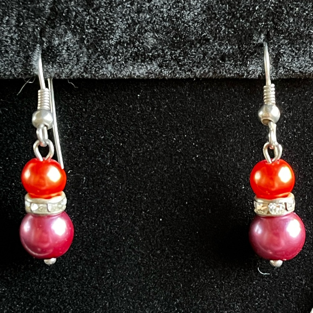 3 piece set- pendant necklace and dangling earrings - Picture 3 of 6